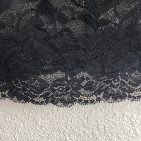 Guess Lace Blouse (Size Small) NWT - Picture 3 of 11